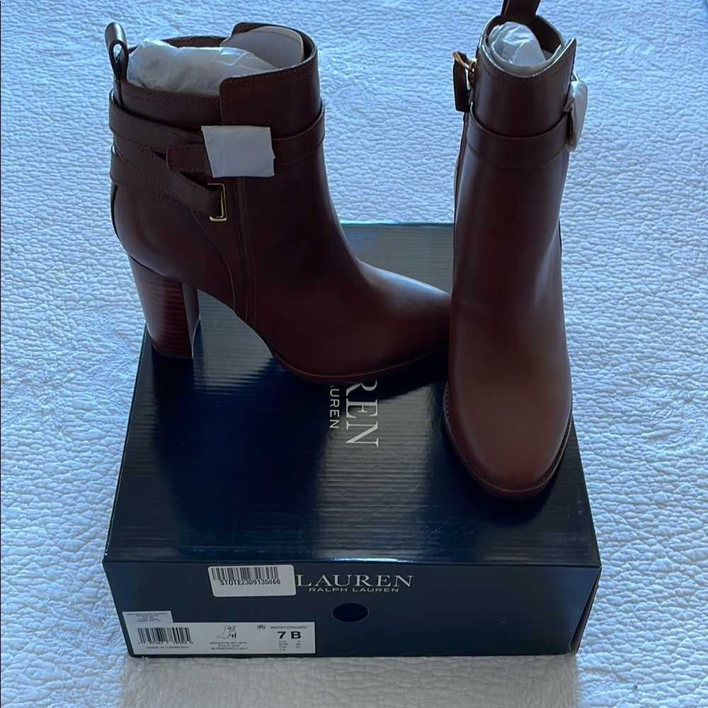 BNIB Lauren Ralph Lauren Heeled Boots size 7